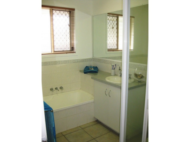 1 Katrina Blvd, Gladstone QLD 4680