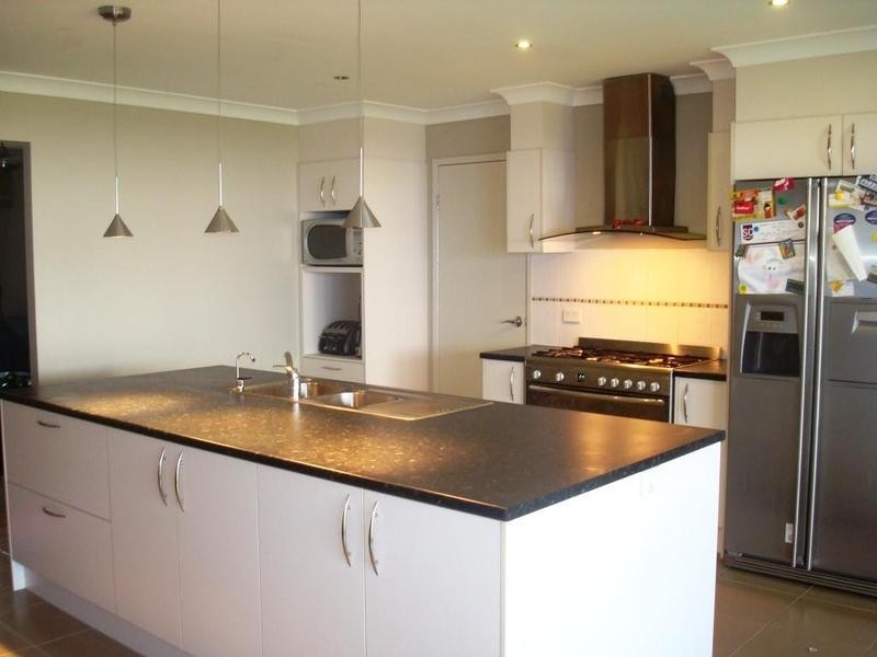 28  Kinglake Ave, Springfield Lakes QLD 4300