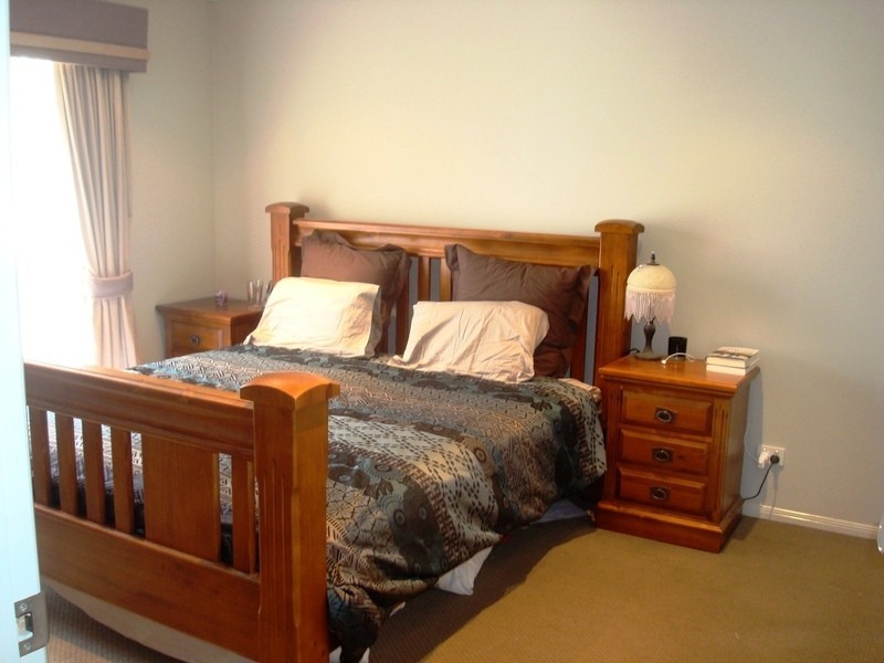 28  Kinglake Ave, Springfield Lakes QLD 4300