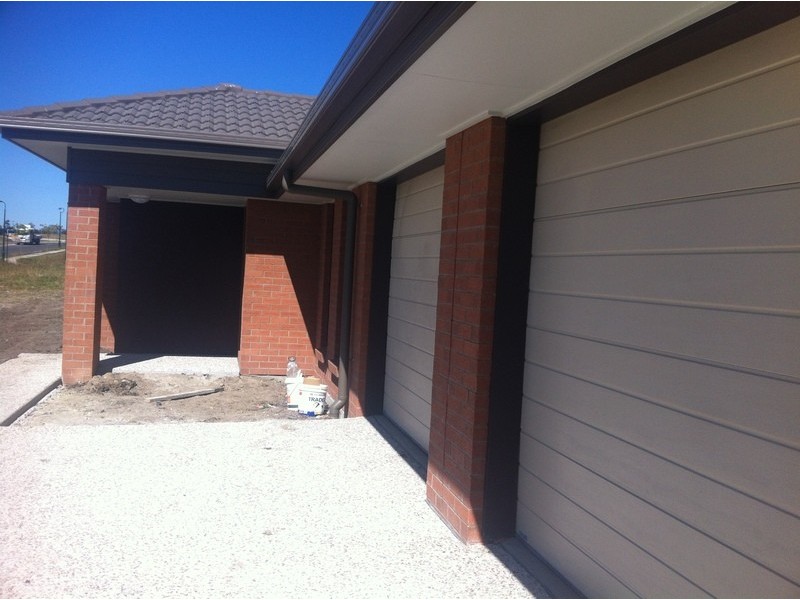 1/100 Sarah Drive, Yamanto QLD 4305