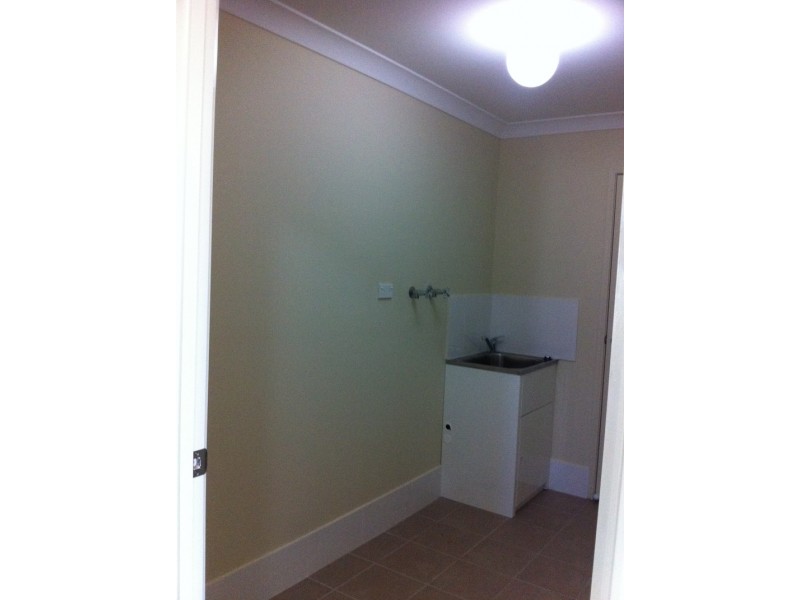 1/100 Sarah Drive, Yamanto QLD 4305