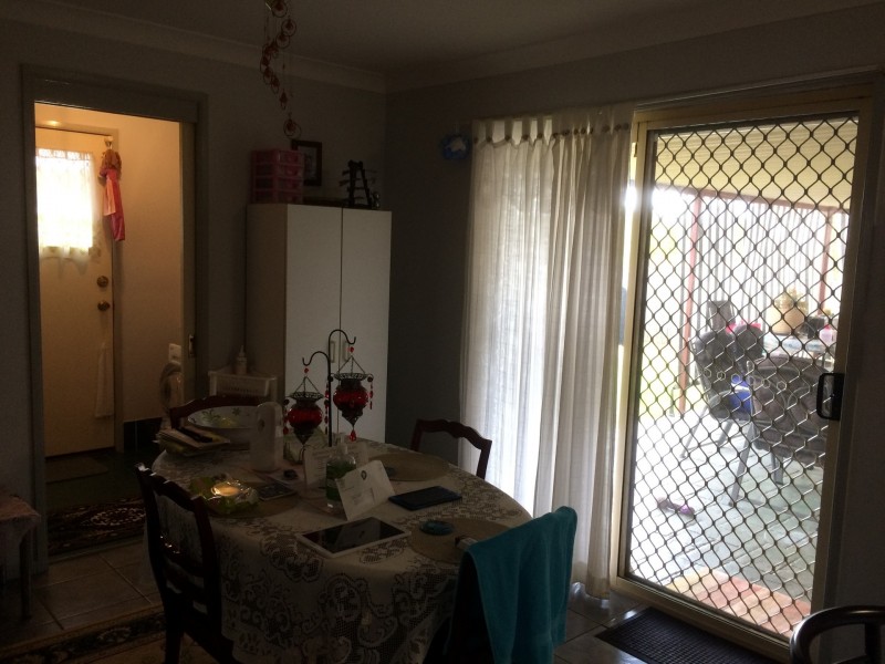 33 SOLANDRA CIRCUIT, Regents Park QLD 4118