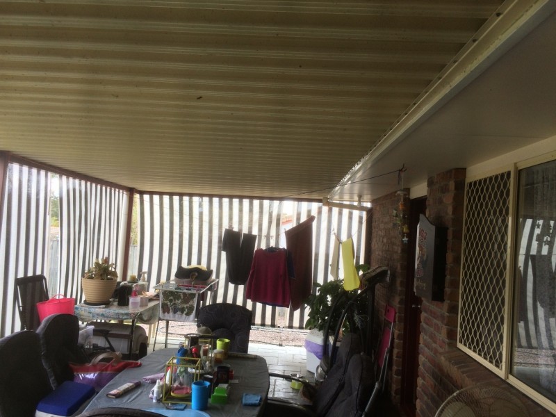 33 SOLANDRA CIRCUIT, Regents Park QLD 4118