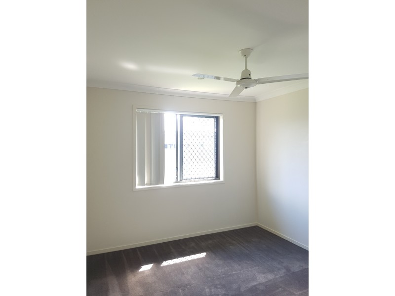 4 Deschamps Close, Loganlea QLD 4131