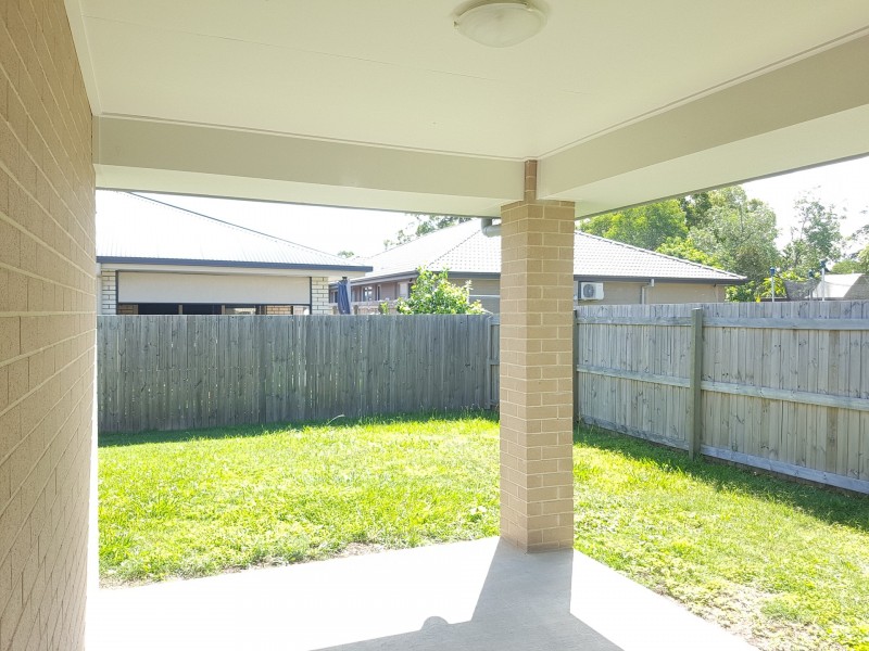 4 Deschamps Close, Loganlea QLD 4131