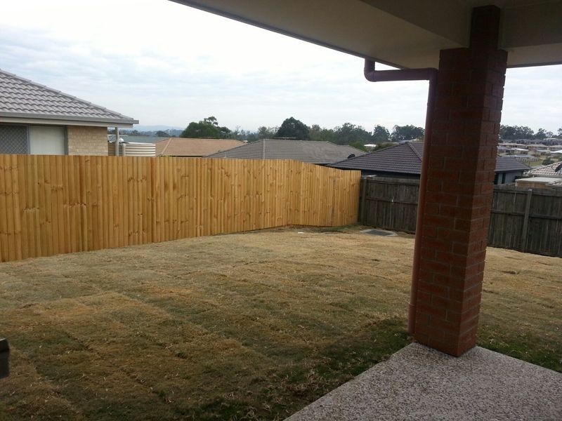 1/115 Sarah Drive, Yamanto QLD 4305