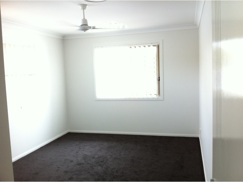 2/4 Sandalwood Street, Thornlands QLD 4164
