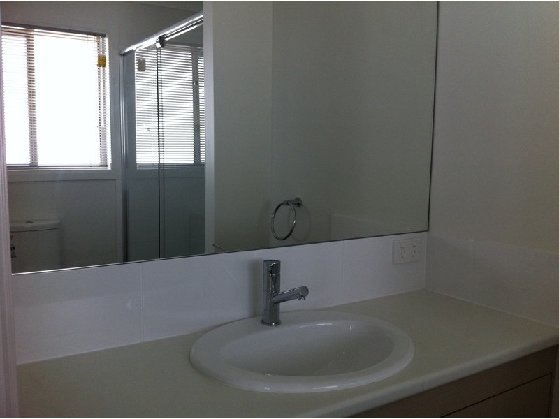 2/4 Sandalwood Street, Thornlands QLD 4164