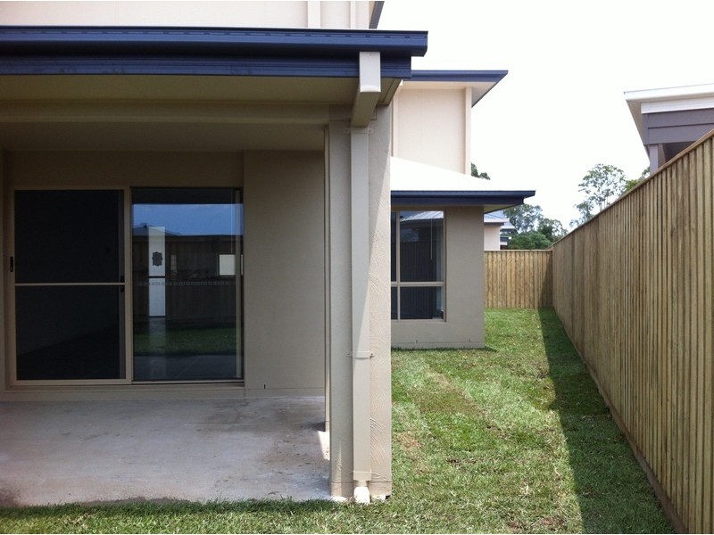 2/4 Sandalwood Street, Thornlands QLD 4164