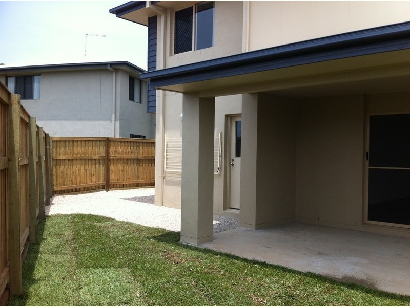 2/4 Sandalwood Street, Thornlands QLD 4164