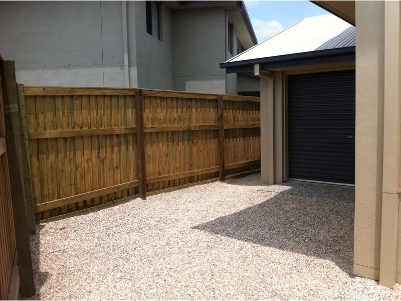 2/4 Sandalwood Street, Thornlands QLD 4164