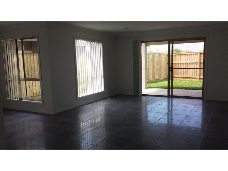 2/4 Sandalwood Street, Thornlands QLD 4164