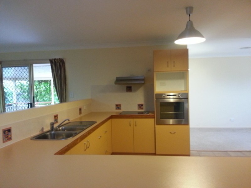 42 Denison Court, Meadowbrook QLD 4131