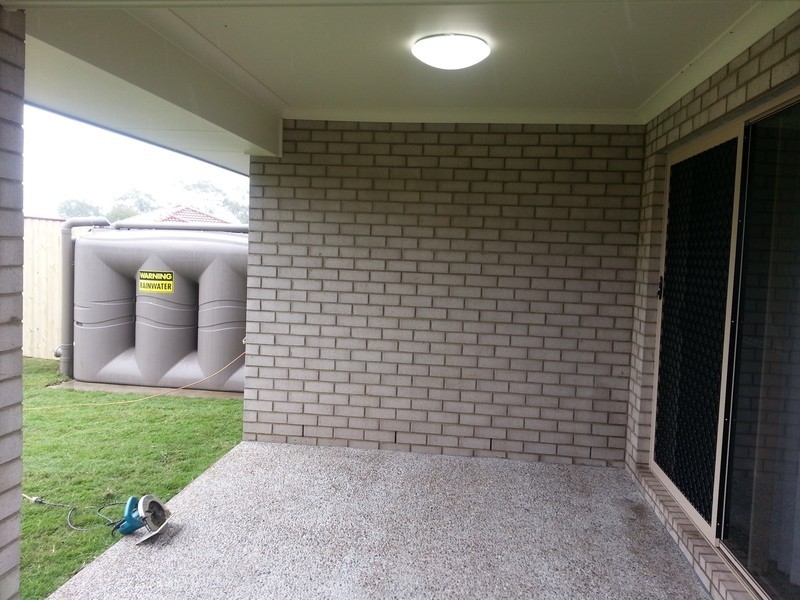 2/7 Jared Court, Yamanto QLD 4305