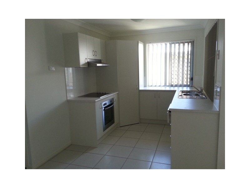 2/7 Kylah Court, Yamanto QLD 4305