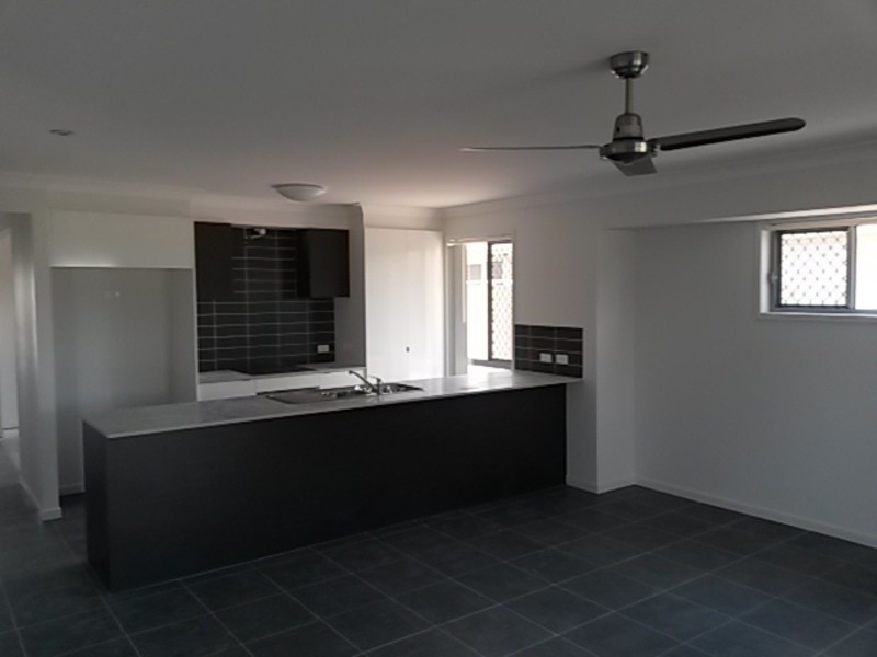 42 Feather Court, Morayfield QLD 4506