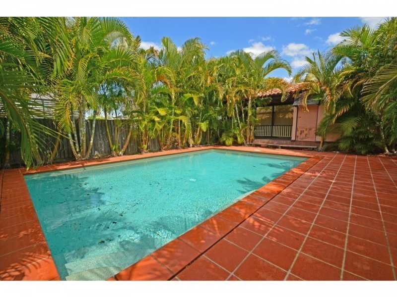 95 Grattan Terrace, Manly QLD 4179