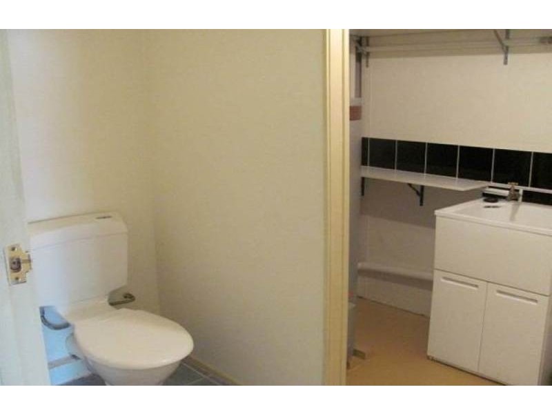 20 Ashvale Street, Kingston QLD 4114