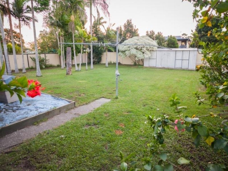 16 Maple Street, Marsden QLD 4132