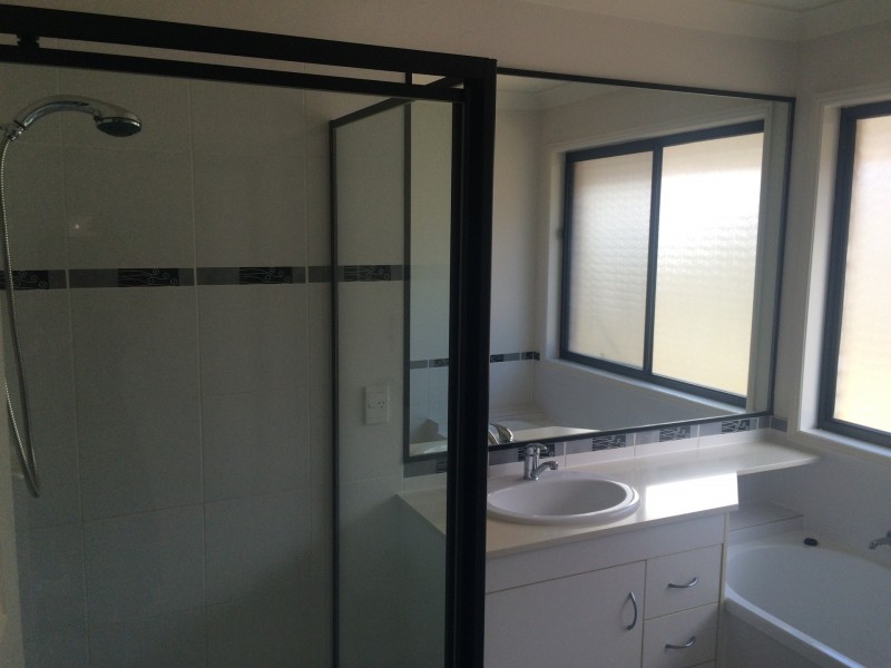 78 Paul Drive, Regents Park QLD 4118