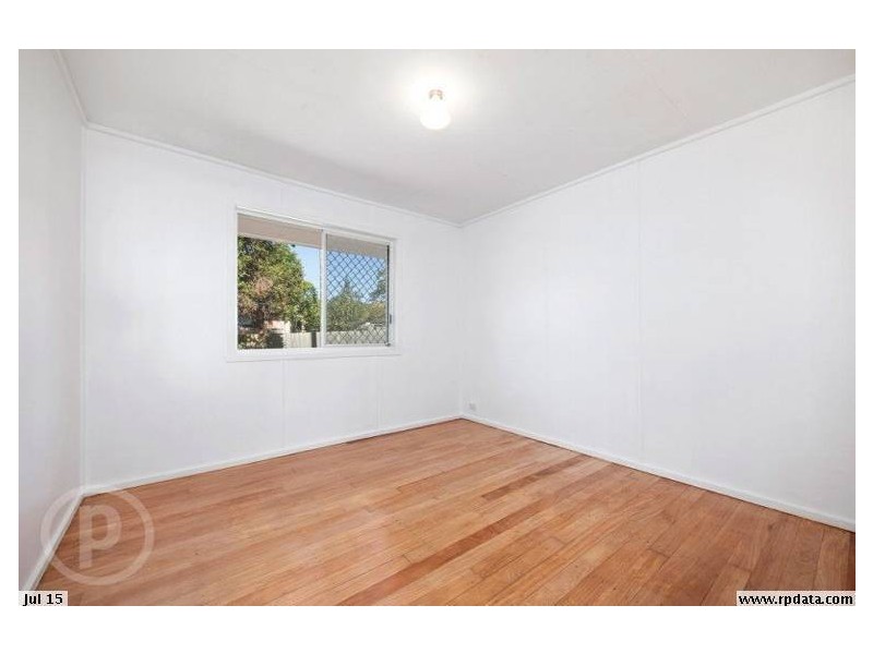 10 Knight Street, Loganlea QLD 4131