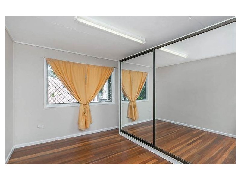 5 Mansfield Street, Strathpine QLD 4500