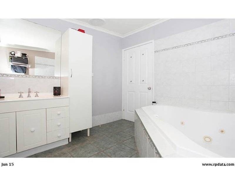 12 Cambus Street, Runcorn QLD 4113