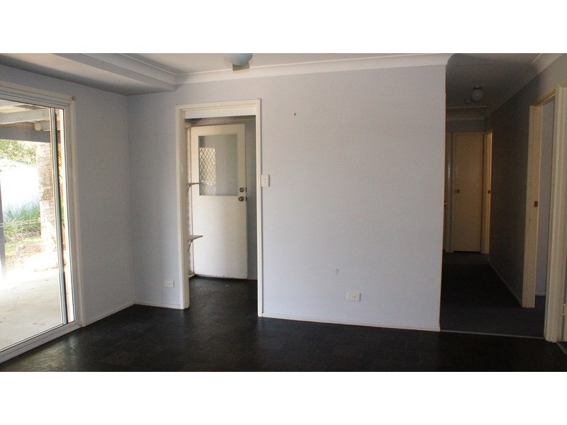 8 Fairfax Avenue, Bethania QLD 4205