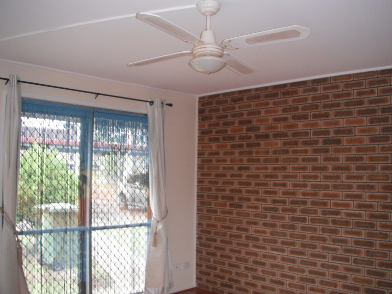 4/4 Conoble street, Eagleby QLD 4207