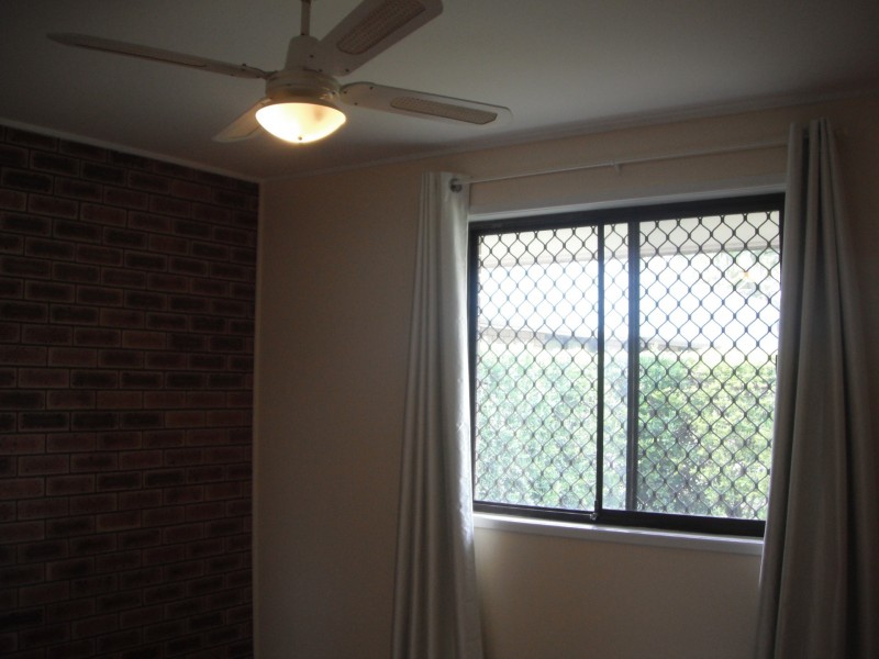 4/4 Conoble street, Eagleby QLD 4207