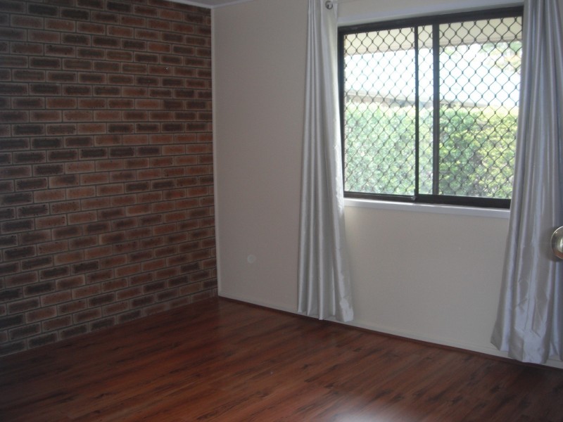 4/4 Conoble street, Eagleby QLD 4207