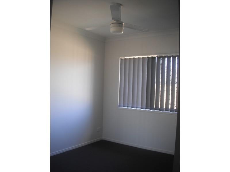 2/54 Stringybark Street, Regents Park QLD 4118