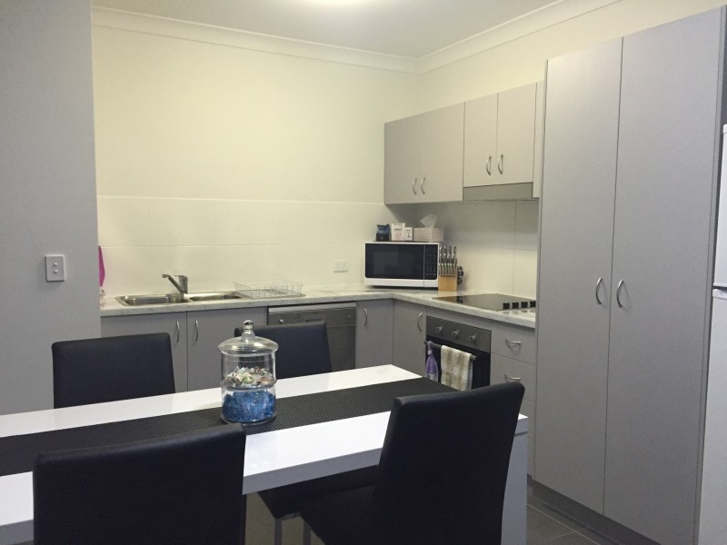 2/54 Stringybark Street, Regents Park QLD 4118