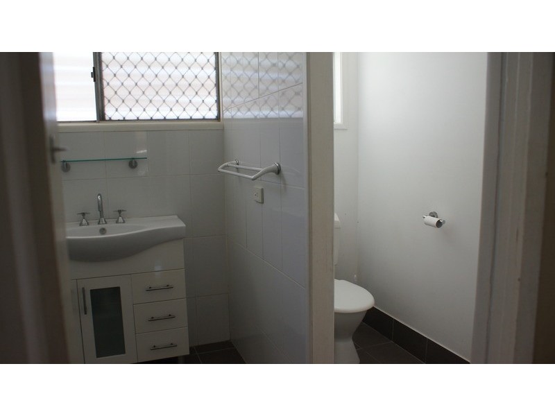 26 Camelia Avenue, Logan Central QLD 4114