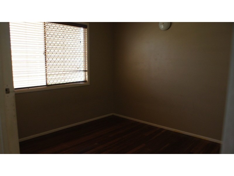 26 Camelia Avenue, Logan Central QLD 4114