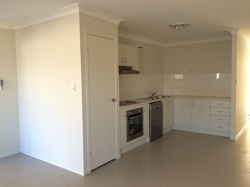 2/14 Bahrs Point Drive, Bahrs Scrub QLD 4207