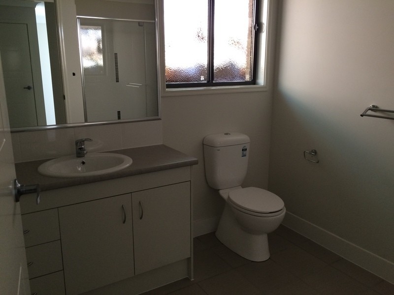 2/14 Bahrs Point Drive, Bahrs Scrub QLD 4207