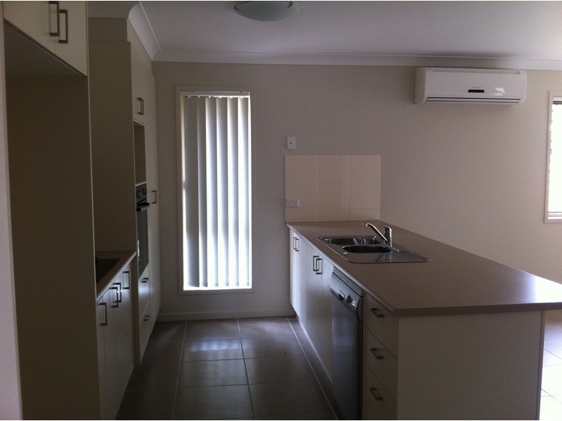 44 Honeywood Street, Fernvale QLD 4306