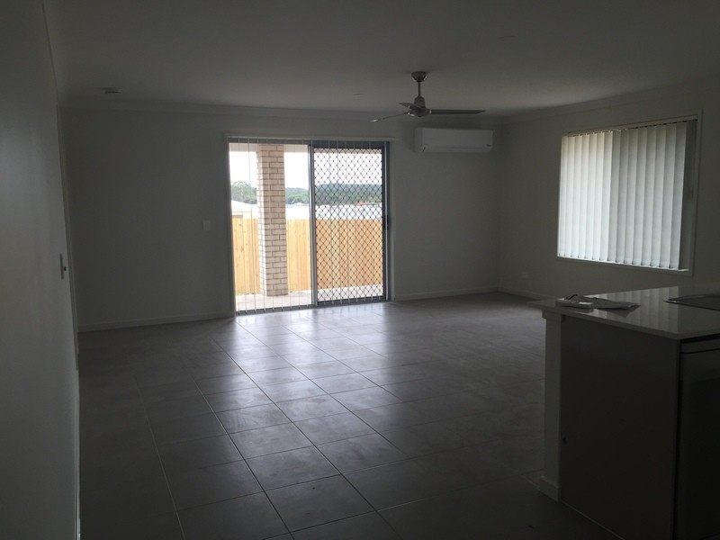 5  Breasley Street, Willowvale QLD 4370