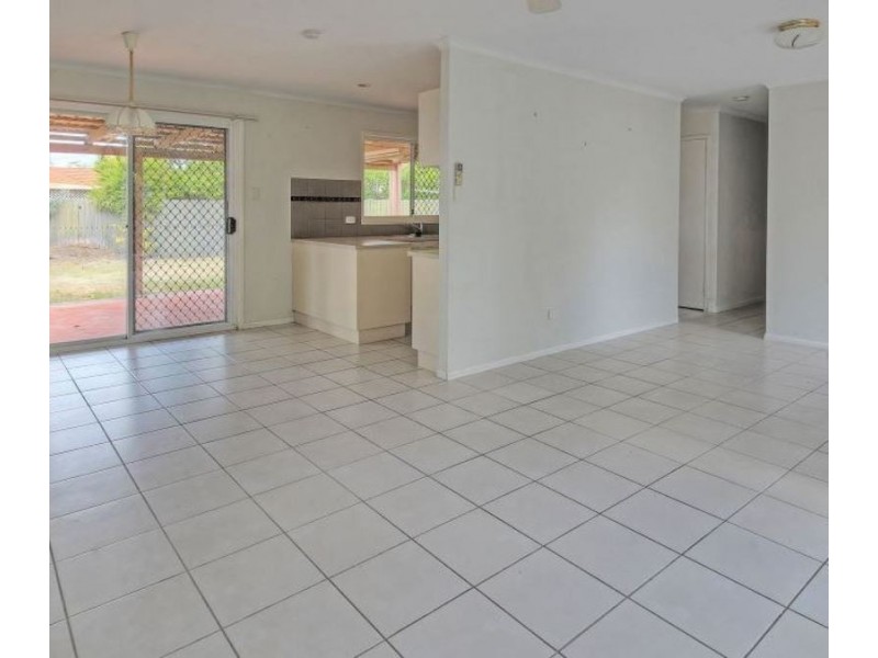 33 Myall Street, Crestmead QLD 4132