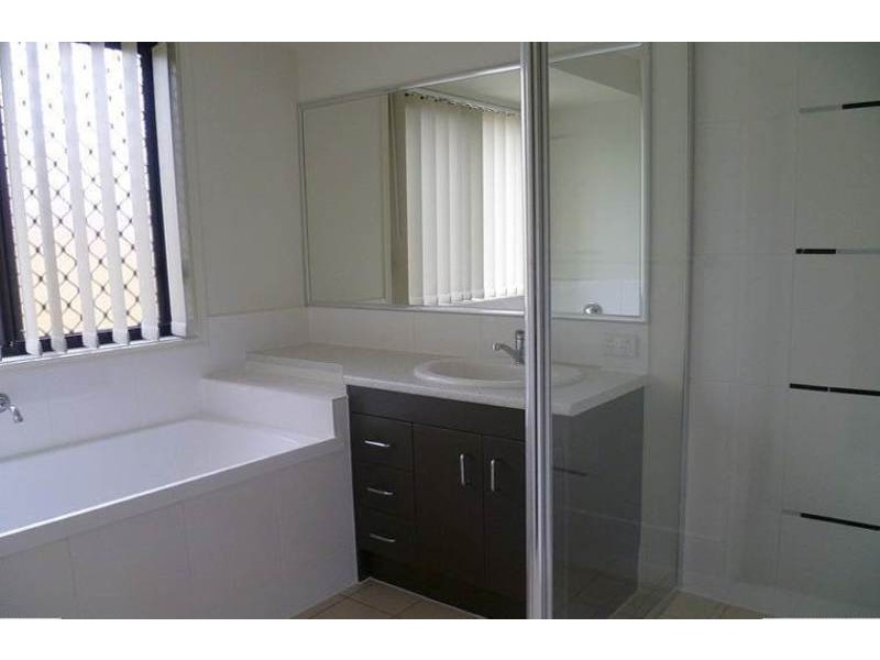 11 Chesan Court, Crestmead QLD 4132