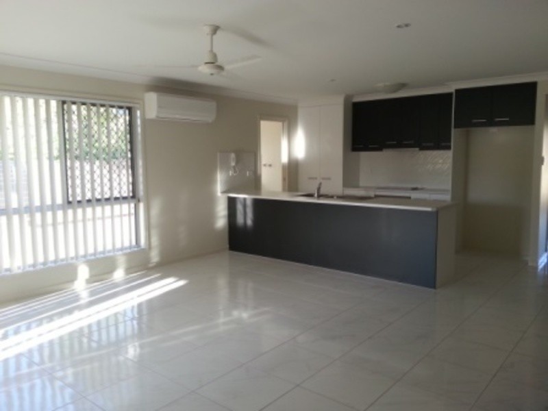 6 Deschamps Court, Loganlea QLD 4131