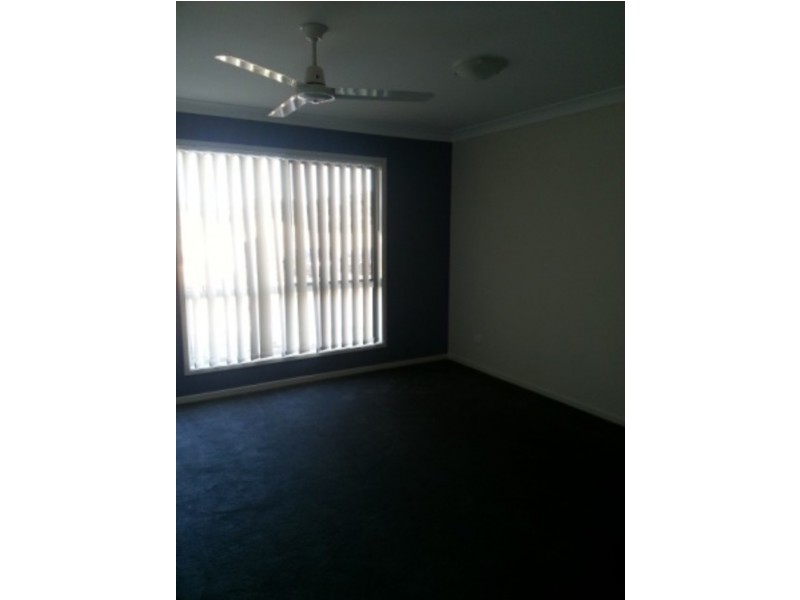 6 Deschamps Court, Loganlea QLD 4131