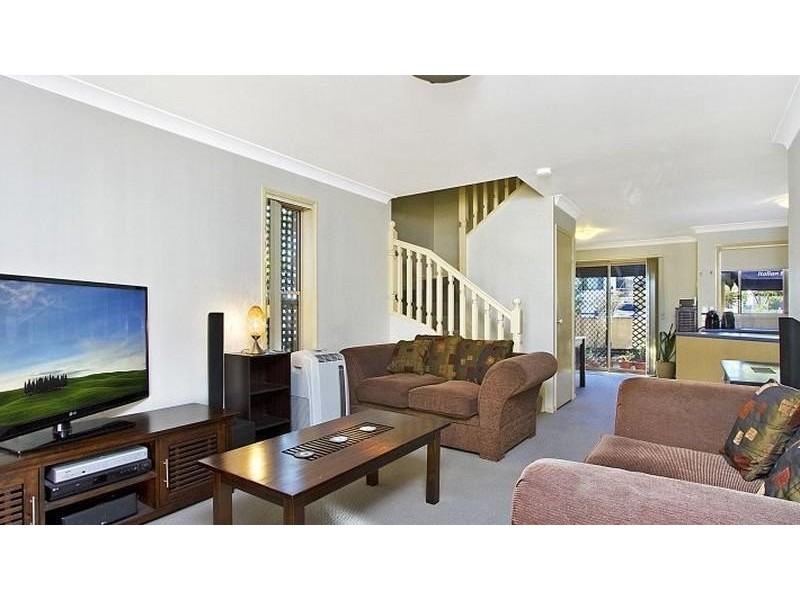 2/125 Chaucer Street, Moorooka QLD 4105