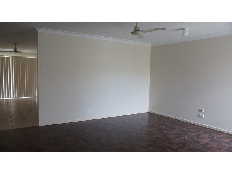 14 Schafer Court, Edens Landing QLD 4207