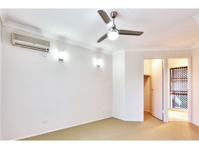 5 Blackthorn Crescent, Shailer Park QLD 4128