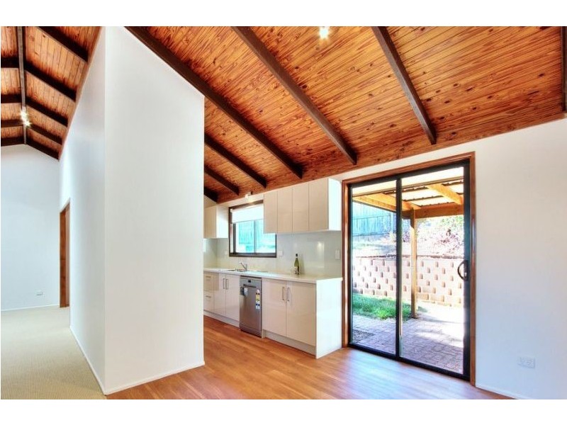 5 Blackthorn Crescent, Shailer Park QLD 4128