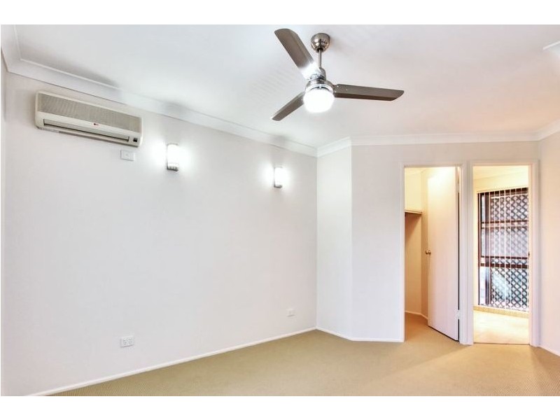 5 Blackthorn Crescent, Shailer Park QLD 4128
