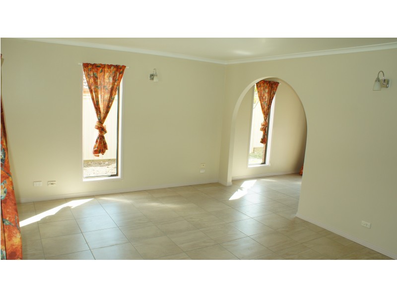 128 Begonia Street, Browns Plains QLD 4118