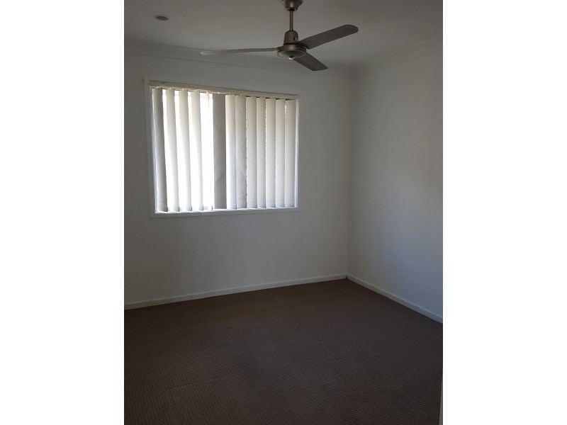 7 Boronia Street, Deebing Heights QLD 4306